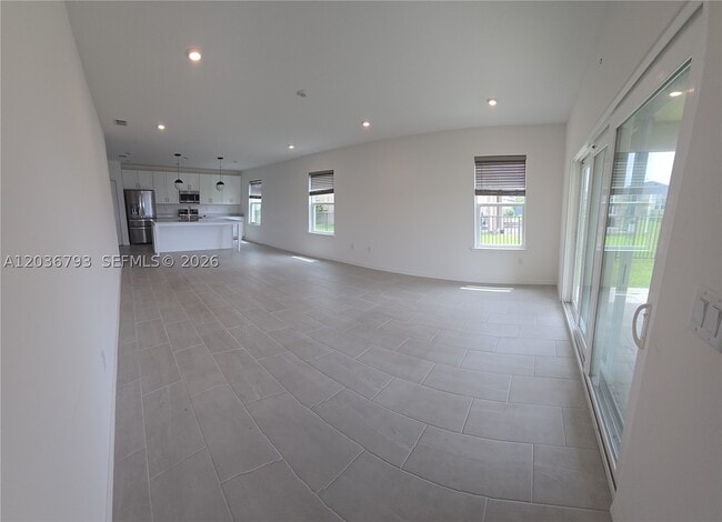 Building Photo - 10500 SW Vasari Way