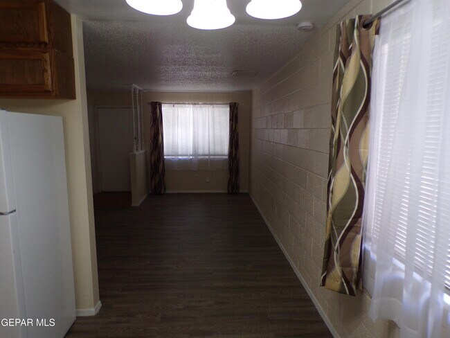 Building Photo - 4114 Moonlight Ave