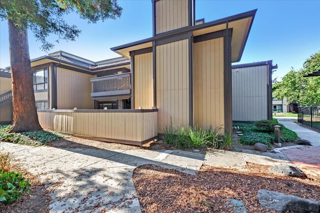 Building Photo - 39191 Argonaut Way
