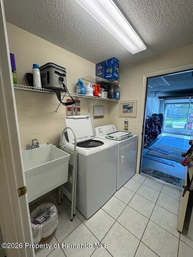 Building Photo - 2479 Hidden Trail Dr