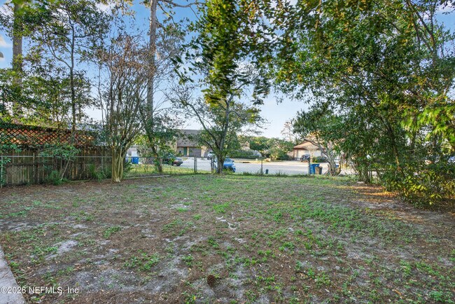 Building Photo - 11369 Fort Caroline Lakes Dr S