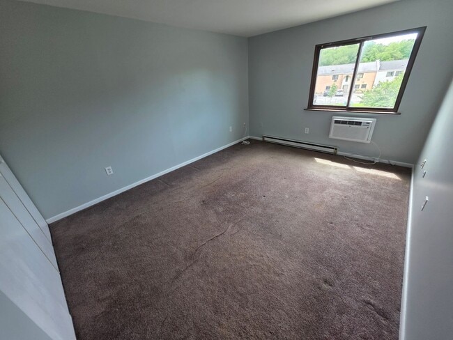 Building Photo - Beautiful 2 Bedroom Apartment - Wappingers...
