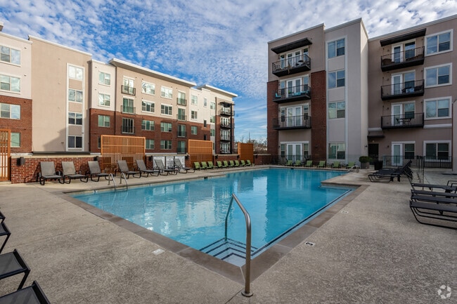 Pool - Melrose Apartments