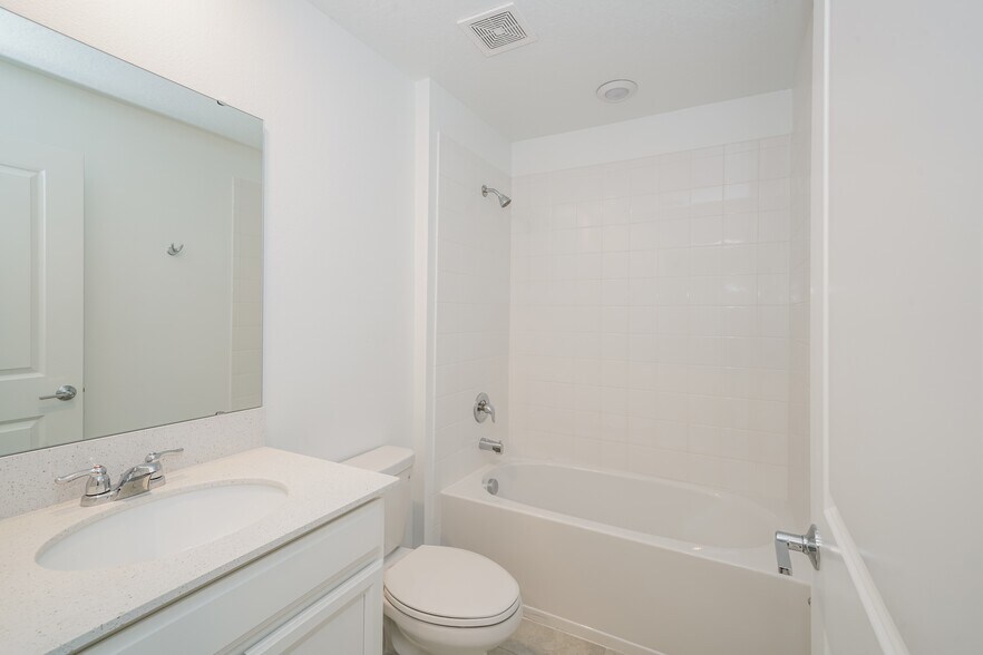 Building Photo - 167 Pershing St