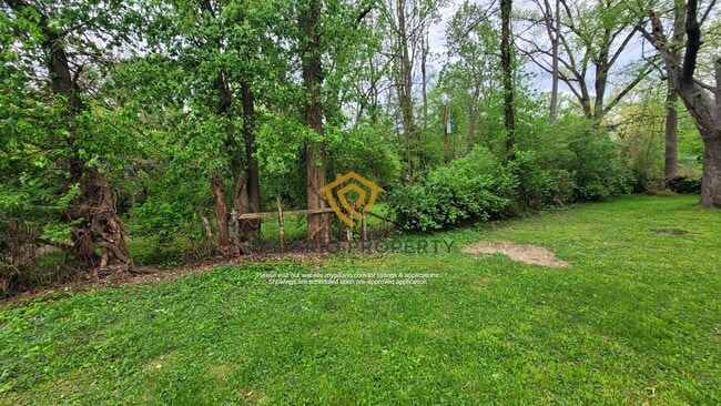 Building Photo - $500 OFF MOVE IN COSTS! Discover 3-bedroom, 1-bathroom Home, Available NOW!