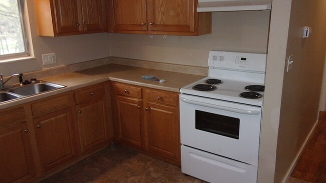Building Photo - 1446 Mac Dr