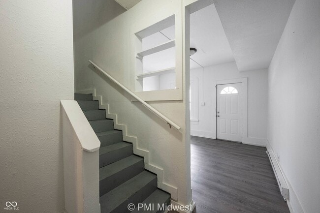 Building Photo - 238 N Beville Ave