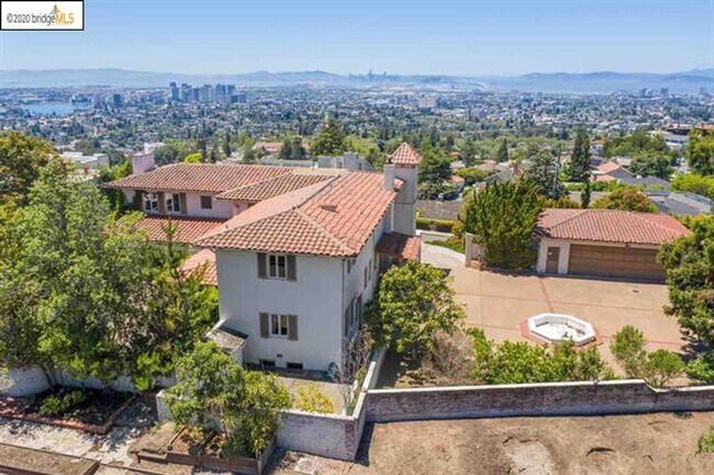 Building Photo - Luxury Upper Piedmont Estate