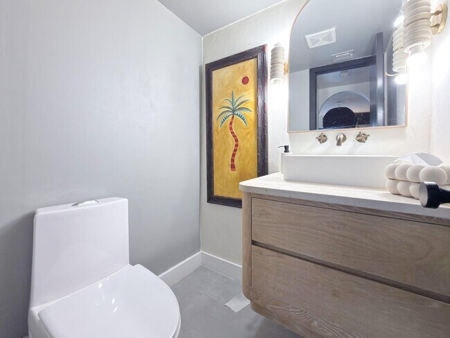 Building Photo - 760 Windtree Way