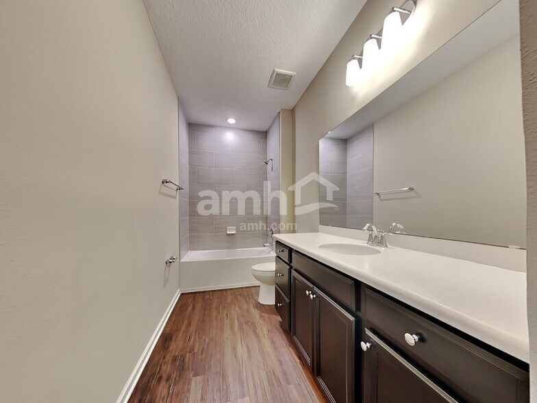 Building Photo - 161 Stone Arbor Ln