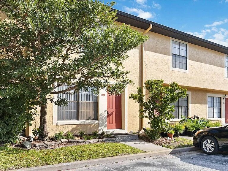 Building Photo - 7417 Wynnewood Sq