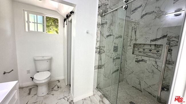 Building Photo - 16023 Wyandotte St