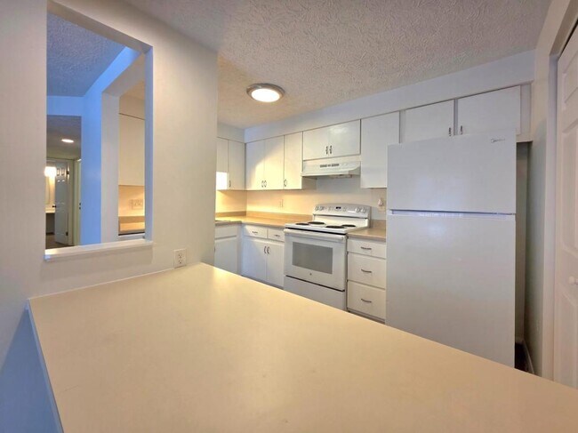 Building Photo - 8380 Brockham Dr