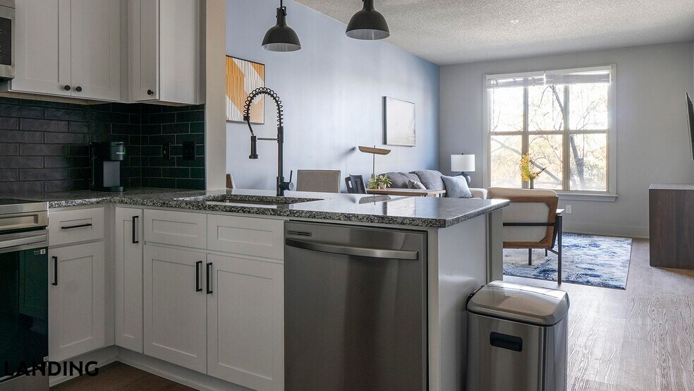 Building Photo - 49 Boulevard SE