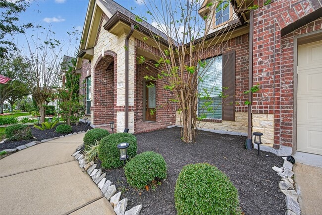 Building Photo - 613 West Fork