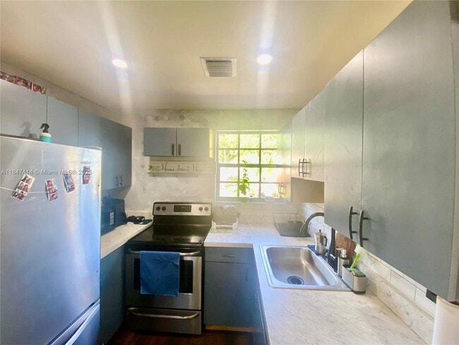 Building Photo - 3761 SW 45th Terrace