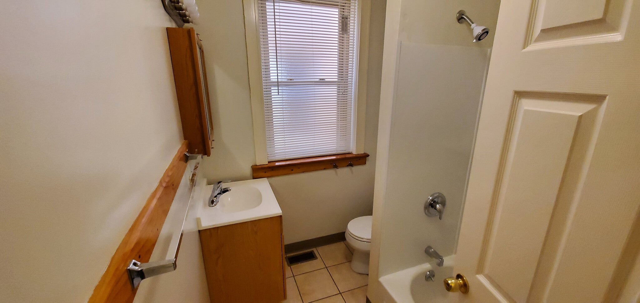 Building Photo - 6300 Cates Ave