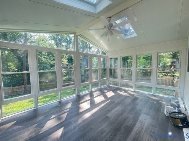 Building Photo - 9164 Avondale Dr