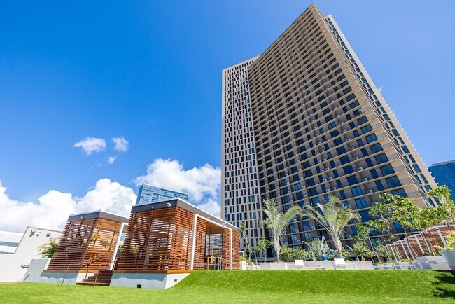 Building Photo - 2505