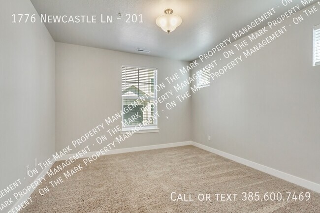 Building Photo - 1776 W Newcastle Ln