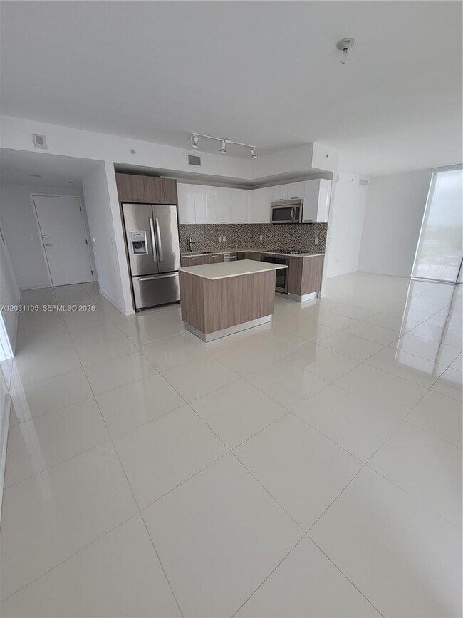 Building Photo - 5300 Paseo Blvd