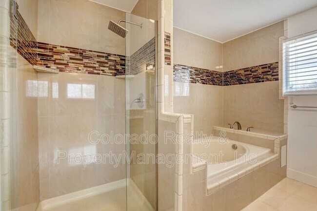 Building Photo - 2581 S Hazel Ct