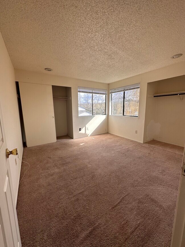 Building Photo - 1422 Alabama St