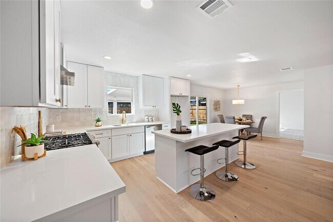 Building Photo - 4529 Waycross Dr