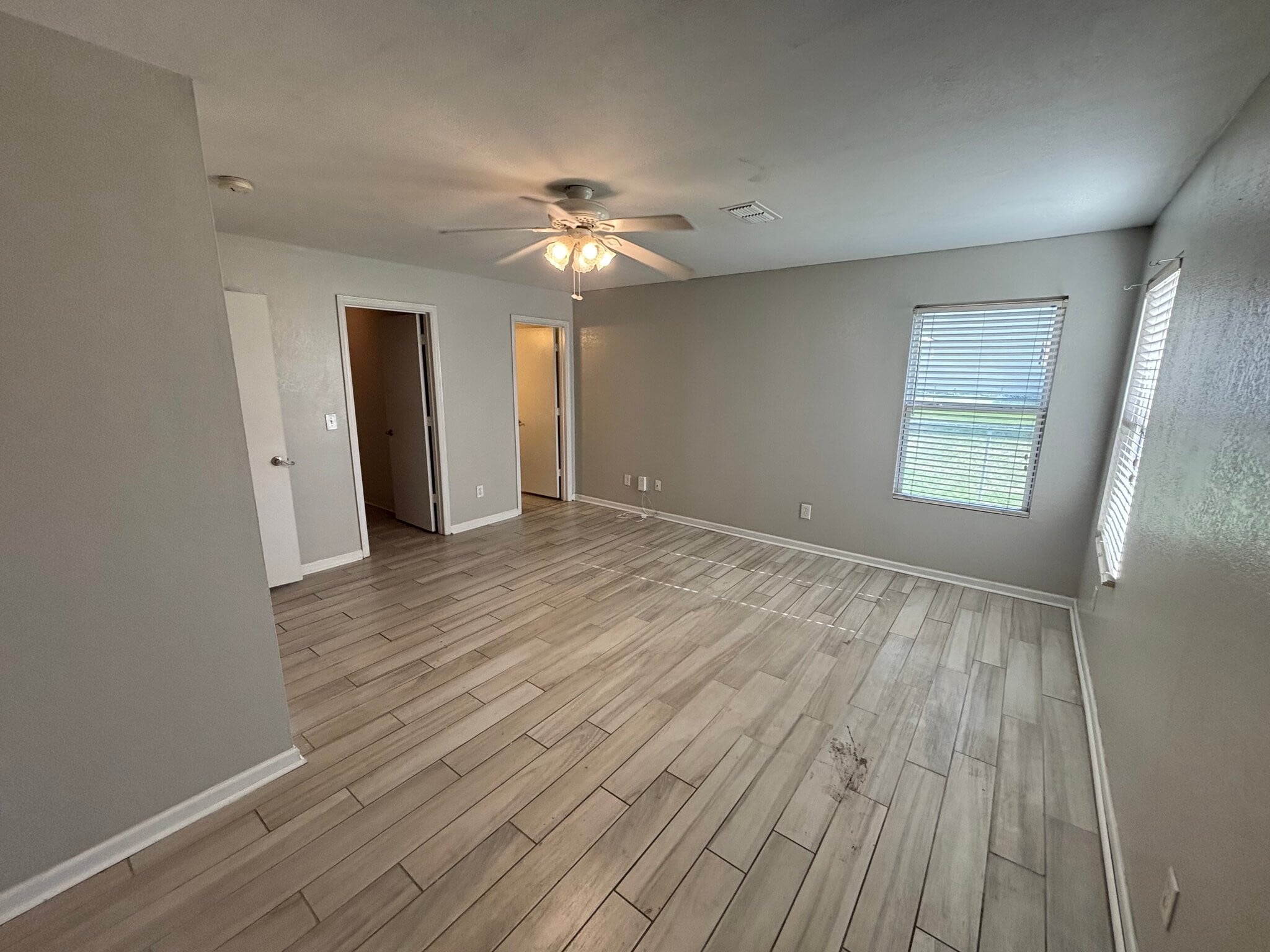 Building Photo - 306 Kenneth Blvd NW