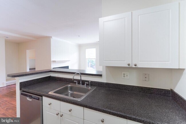 Building Photo - 11391 Aristotle Dr