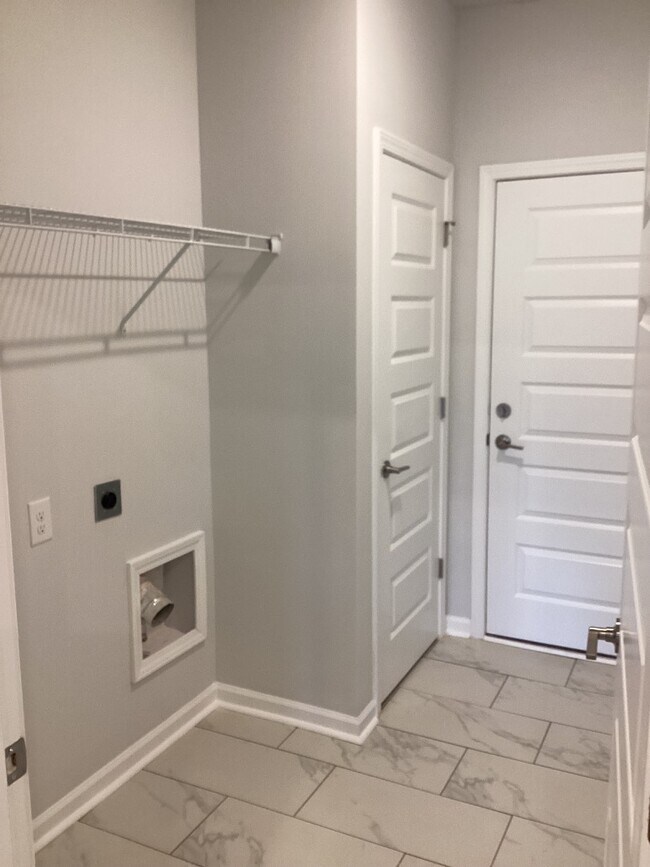 Building Photo - 229 Paca Ln