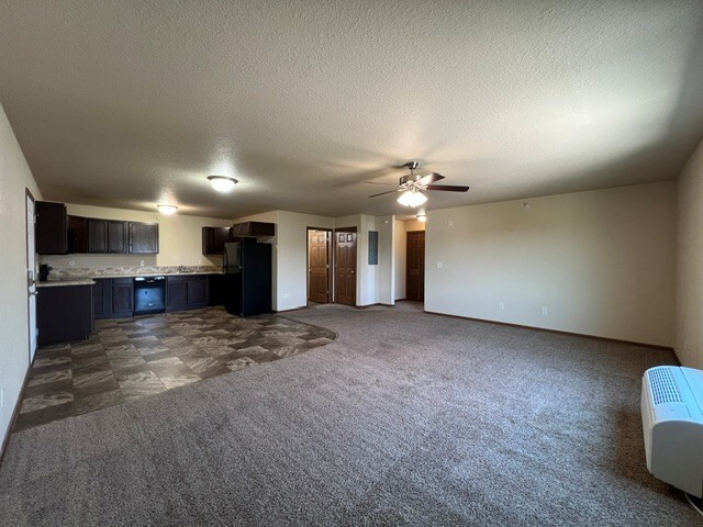 Building Photo - Auburn Hills
