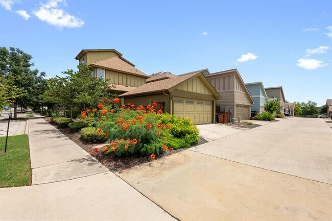 Building Photo - 915 Banyon St