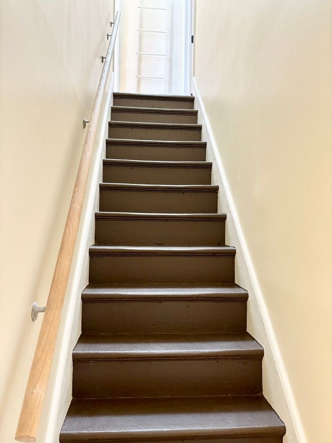 Building Photo - Single family house for rent in Jersey City