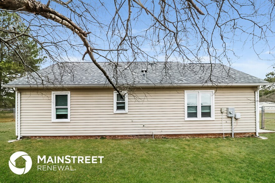 Building Photo - 146 D A King Dr