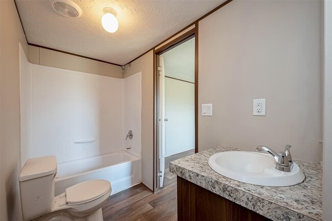 Building Photo - 540 Ashlawn Dr