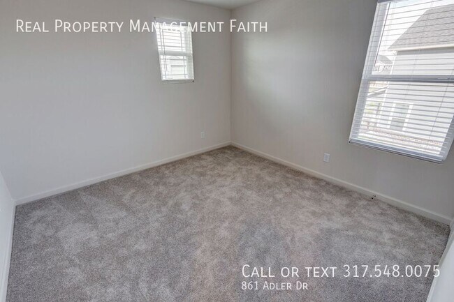 Building Photo - 861 Adler Dr