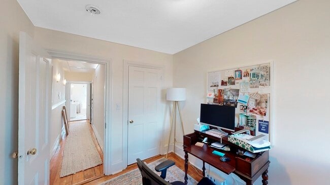 Building Photo - 2 Brimmer 5