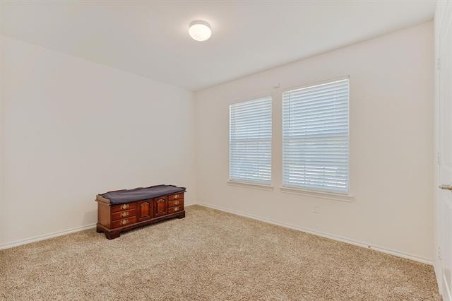Building Photo - 936 English Dr