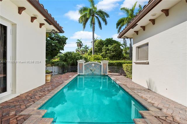 Building Photo - Jackson Street, Hollywood, FL 33019 - 5 BR...