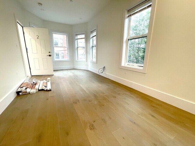 Building Photo - 16 Delle Ave