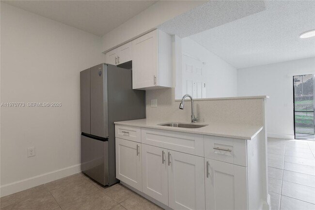 Building Photo - 10391 SW 150th Ct