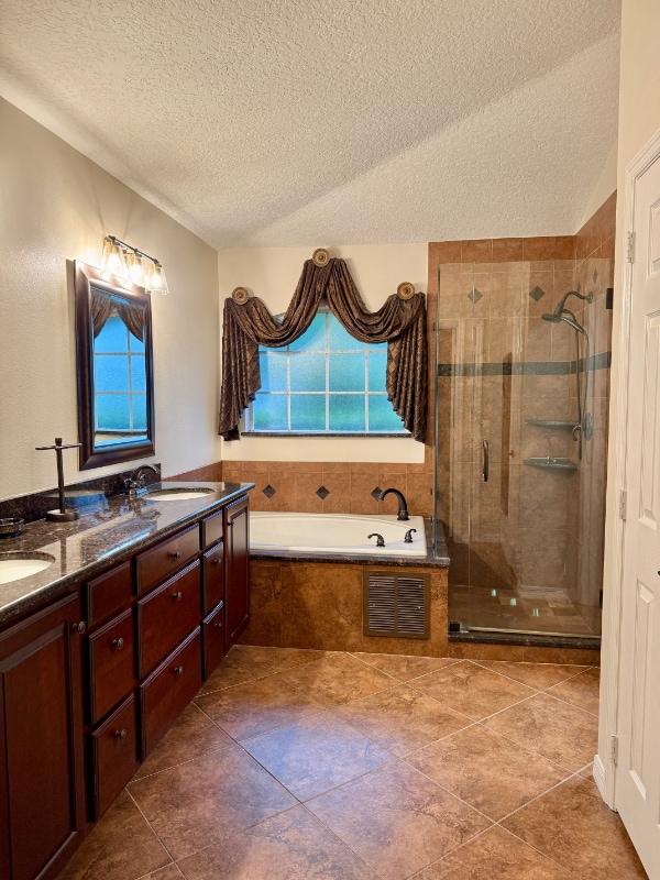 Building Photo - 5984 Jessica Dr