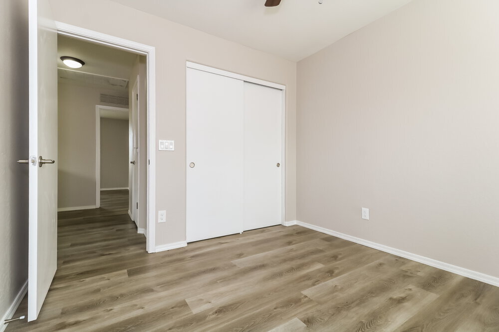 Building Photo - 5229 W Albeniz Pl
