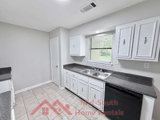 Building Photo - 3754 Rainford Dr