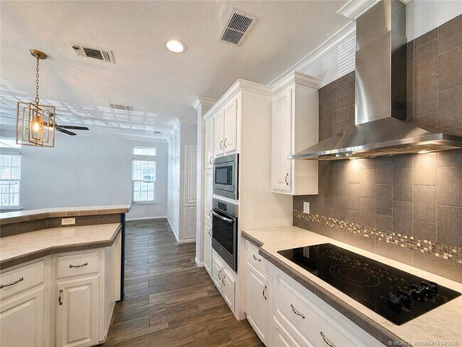 Building Photo - 35 NE Nautical Dr