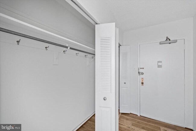 Building Photo - 3705 S George Mason Dr