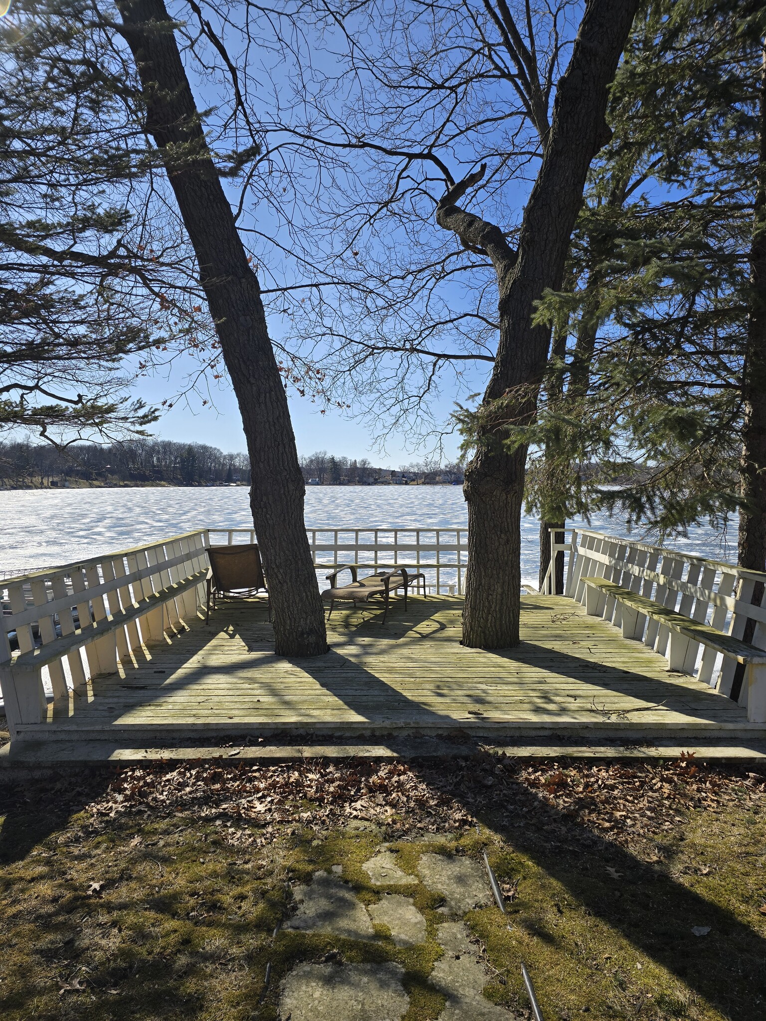 Deck overlooking lake - 4410 Clifford Rd