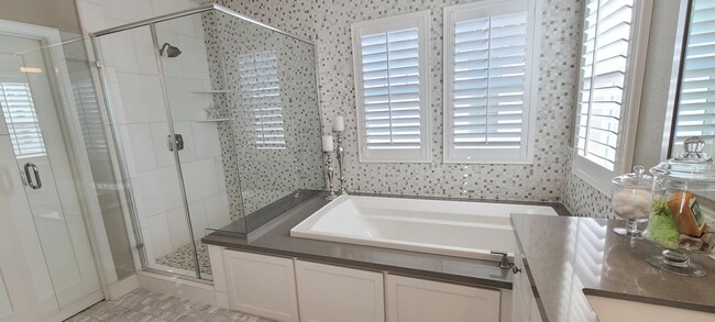 Building Photo - Gorgeous 4 Bedroom Model Home in the Cannery