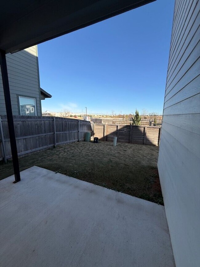 Building Photo - Beautiful home in Edmond/Oklahoma City